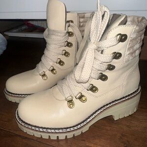 Vintage havana Women's Cream Lace-Up Boots